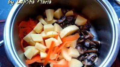 сырный крем-суп с грибами и курицей