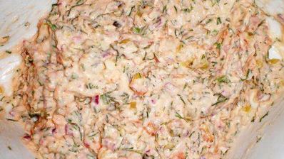 блинчики crepes с начинкой из копченого лосося