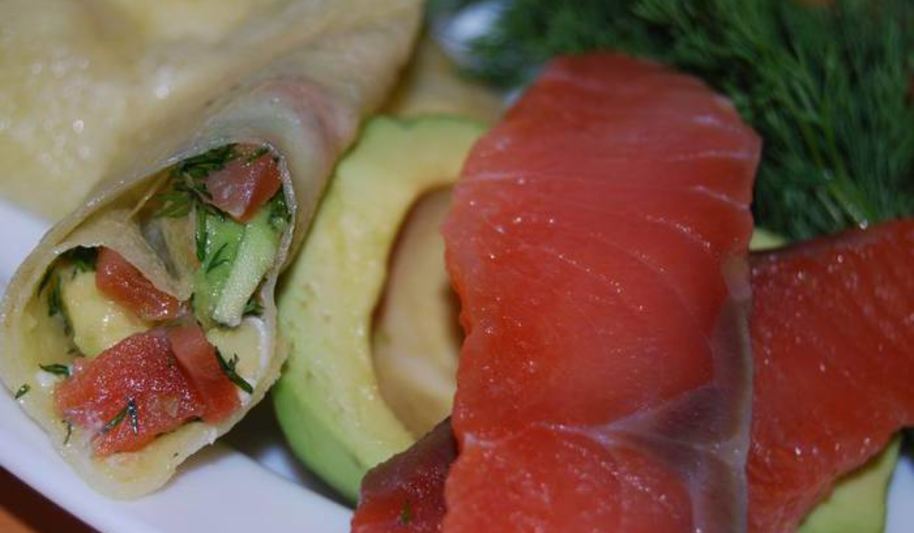 Рецепт блинов с семгой и авокадо