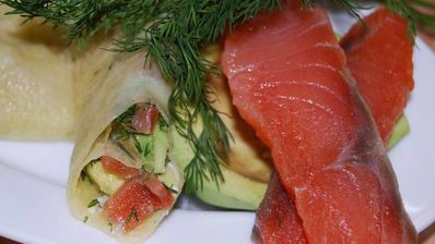 блины с семгой и авокадо