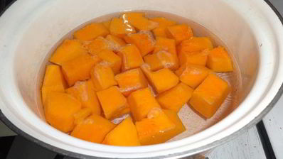 манно-тыквенные блинчики с ореховым соусом