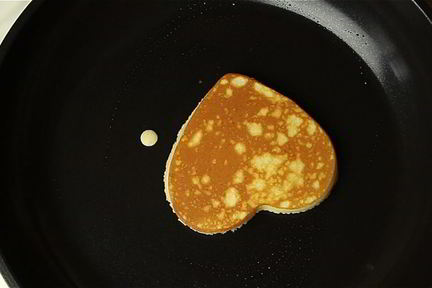 Панкейки с клубничным сиропом