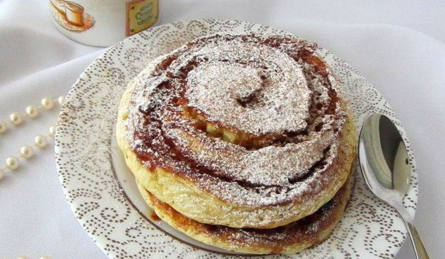 Рецепт праздничных панкейков с корицей и карамелью