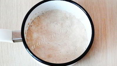 простые дрожжевые блины на молоке