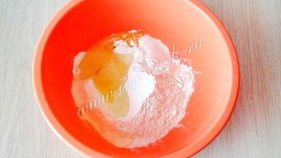 простые дрожжевые блины на молоке