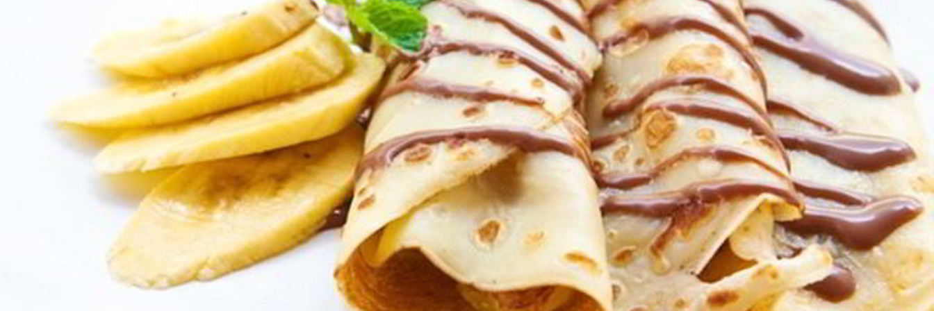 Тонкие блинчики с банановой начинкой