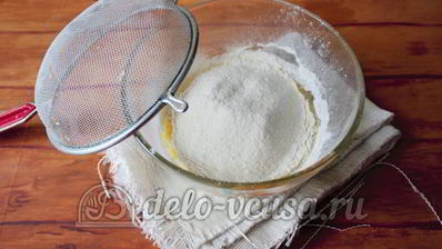 дрожжевые булочки с изюмом