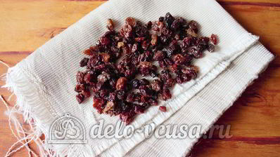 дрожжевые булочки с изюмом