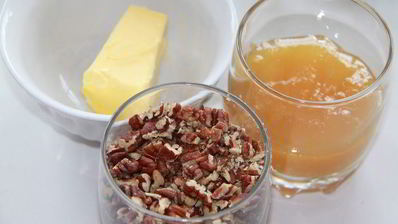 медовые булочки с корицей и орехами