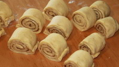 медовые булочки с корицей и орехами