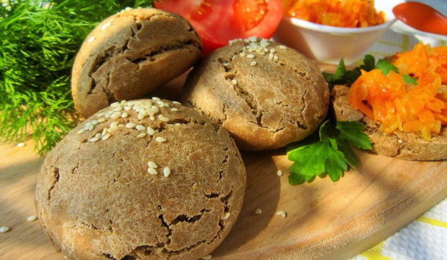 Рецепт ржаных булочек с кунжутом