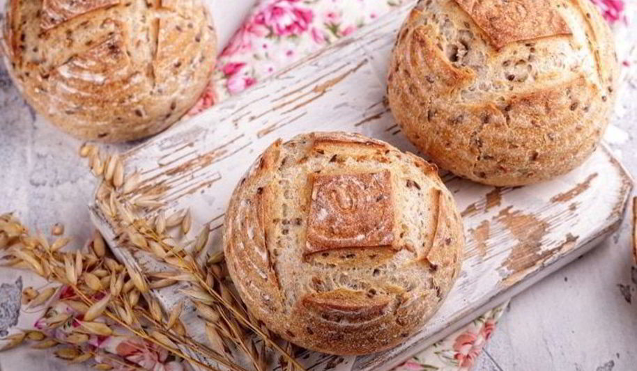 Рецепт цельнозерновых булочек с семенами льна на закваске