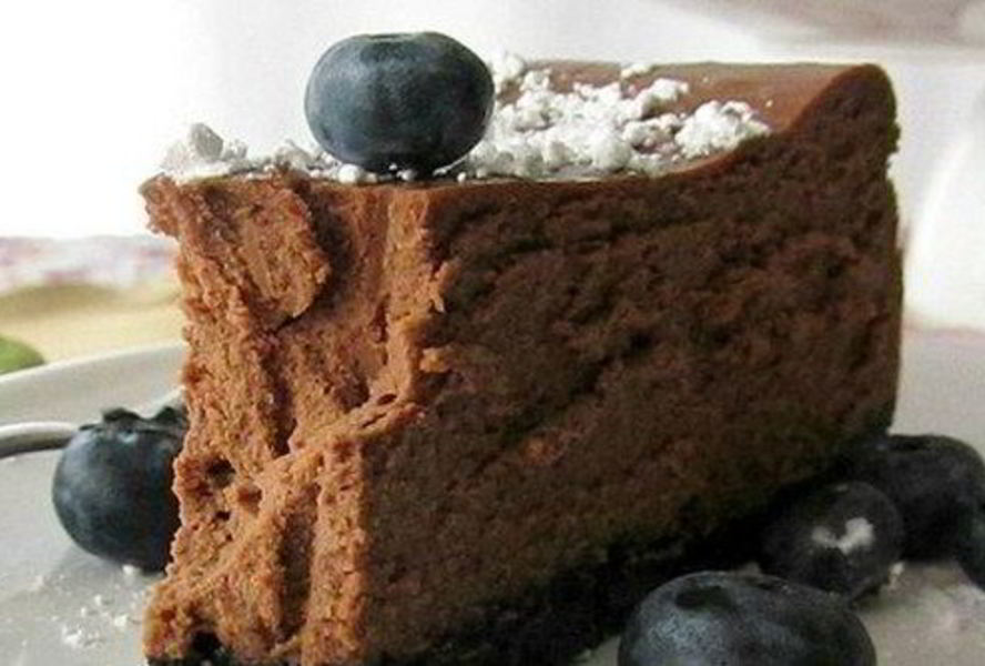 Чизкейк с черникой шоколадный