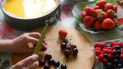 чизкейк с фруктами и желе