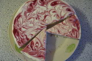 Чизкейк с клубникой