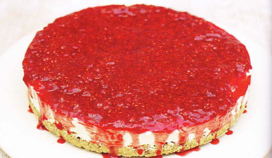 Рецепт ванильного чизкейка с малиновым соусом