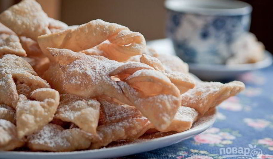 Рецепт десерта хворост под снегом