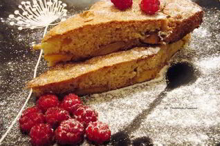 Французский кекс с персиками