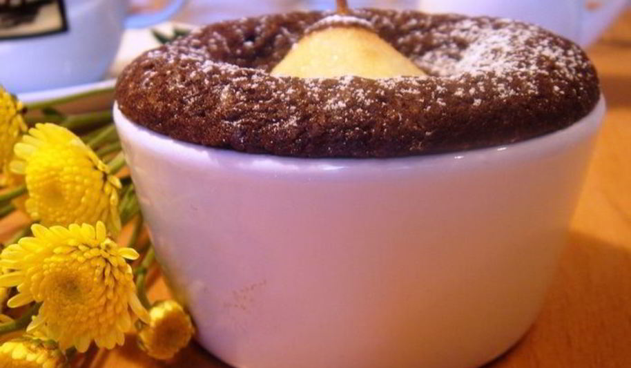 Рецепт груш в шоколадном кексе