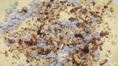 кекс с изюмом и орехами