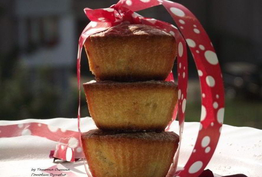 Кексы с яблоками и корицей