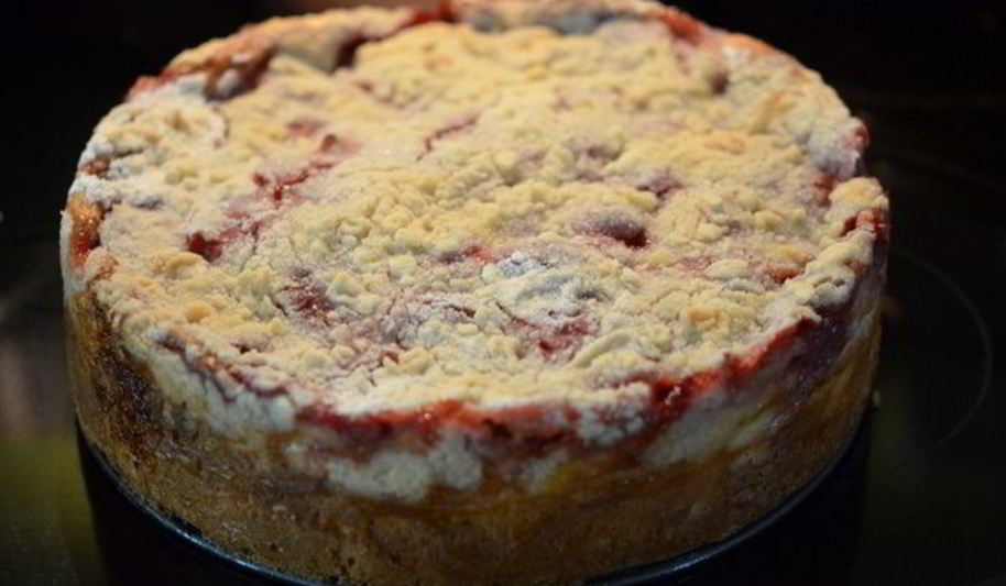 Рецепт клубничного кекса с со сливочным сыром