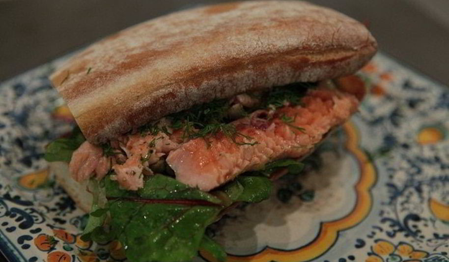 Рецепт чиабатты с семгой и каперсами