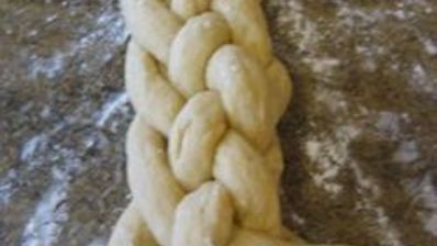 чорег — армянский праздничный хлеб