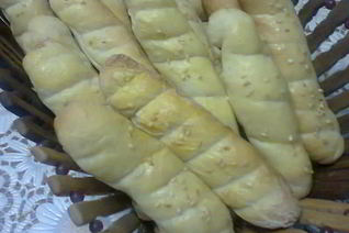 Хлебные палочки с кунжутом