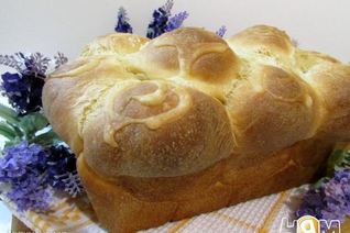 Сдобный хлеб с узором