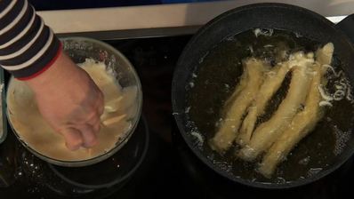 хворост из трески и семги с огуречной райтой