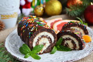 Кокосово-шоколадный рулет