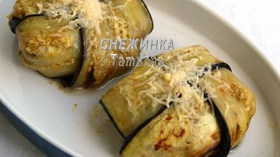 конвертики из баклажана с моцареллой, томатом и цукини