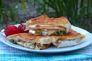 Конвертики из лаваша с сыром и зеленью