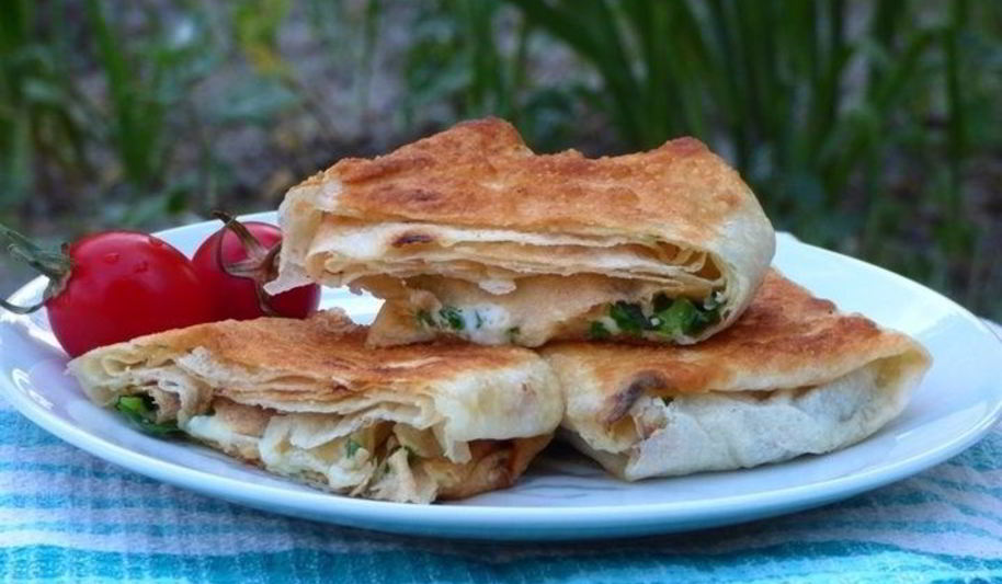 Рецепт конвертиков из лаваша с сыром и зеленью