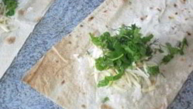 конвертики из лаваша с сыром и зеленью