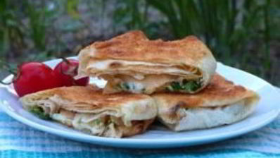 конвертики из лаваша с сыром и зеленью