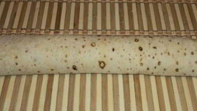 лаваш с крабовыми палочками и чесноком