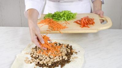 лаваш с пряной говядиной и фасолью