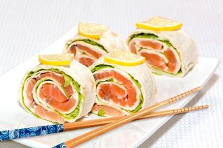 Лаваш с семгой и сливочным сыром