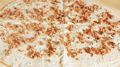 рыбка в лаваше с сыром, чесноком и зеленью