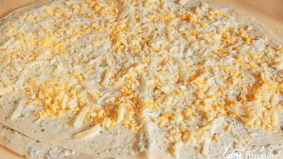 рыбка в лаваше с сыром, чесноком и зеленью