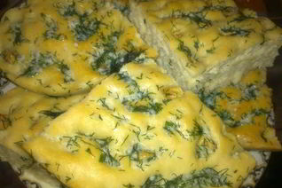 Фокачча чесночная с чесночным соусом