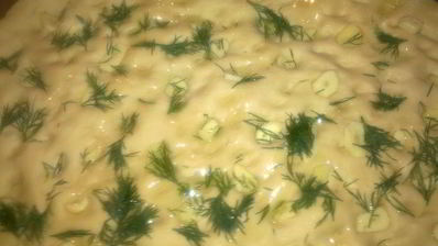фокачча чесночная с чесночным соусом
