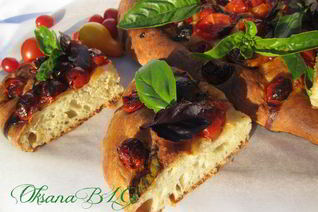 Фокачча с ароматными томатами