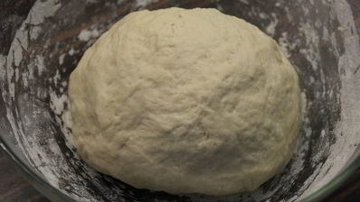 фокачча с жареным луком и розмарином