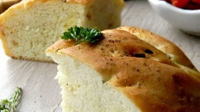 фокачча с жареным луком и сыром