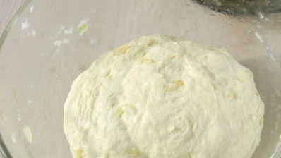 фокачча с жареным луком и сыром