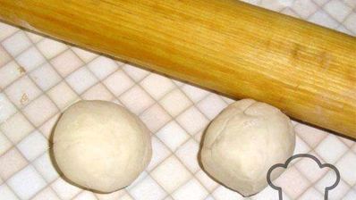 ламаджо — армянские хрустящие лепешки прослоенные мясным фаршем