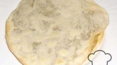 ламаджо — армянские хрустящие лепешки прослоенные мясным фаршем